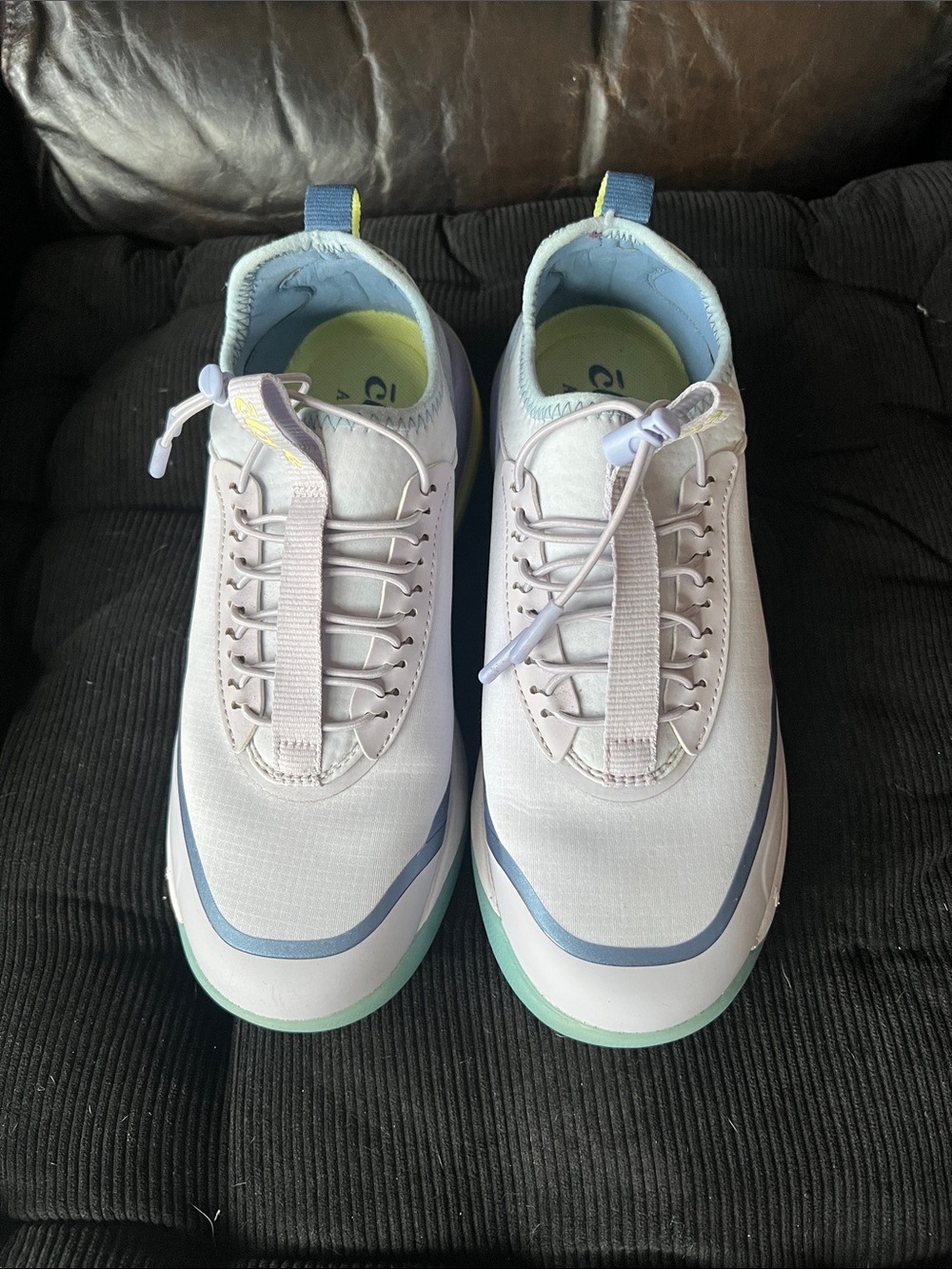 Clove sneakers lilac